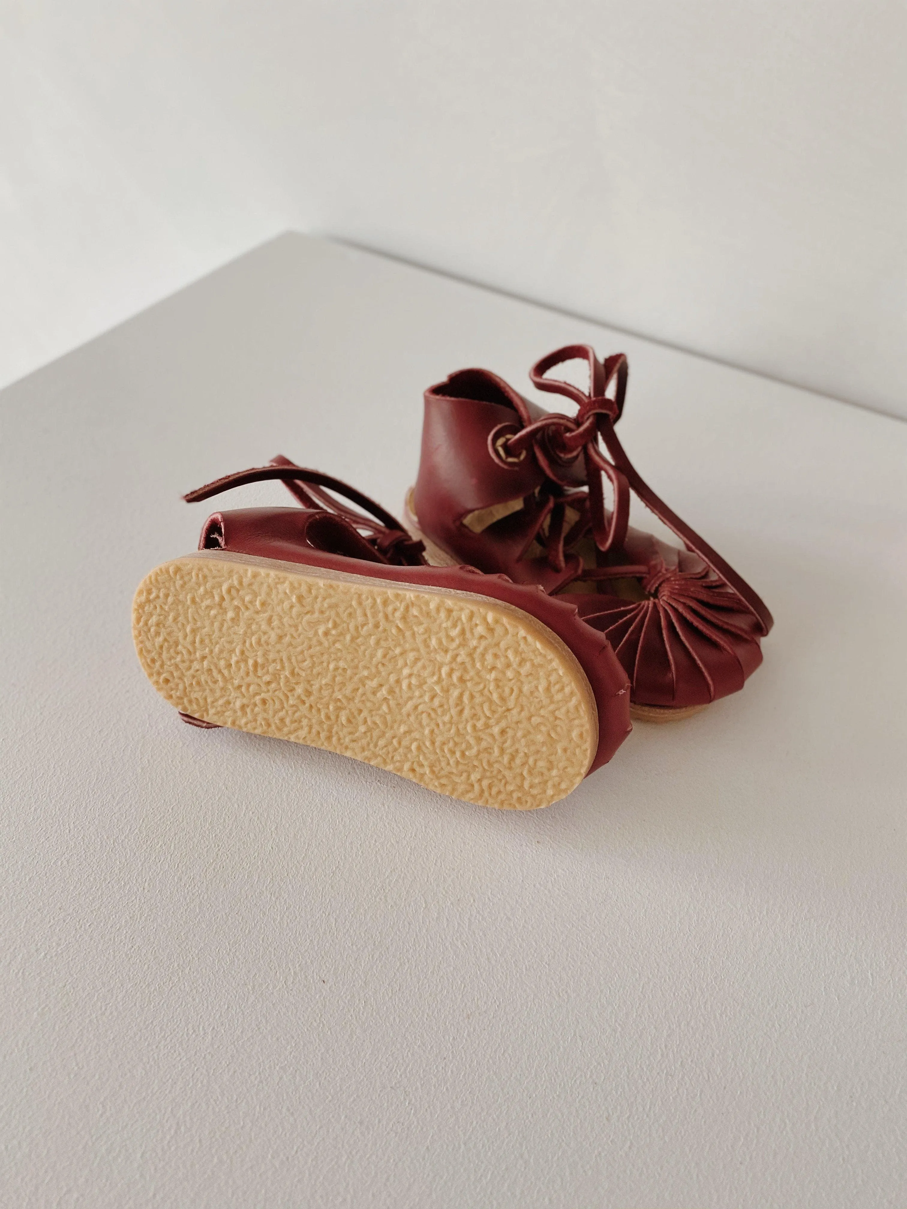 baby naska sandal in burgundy