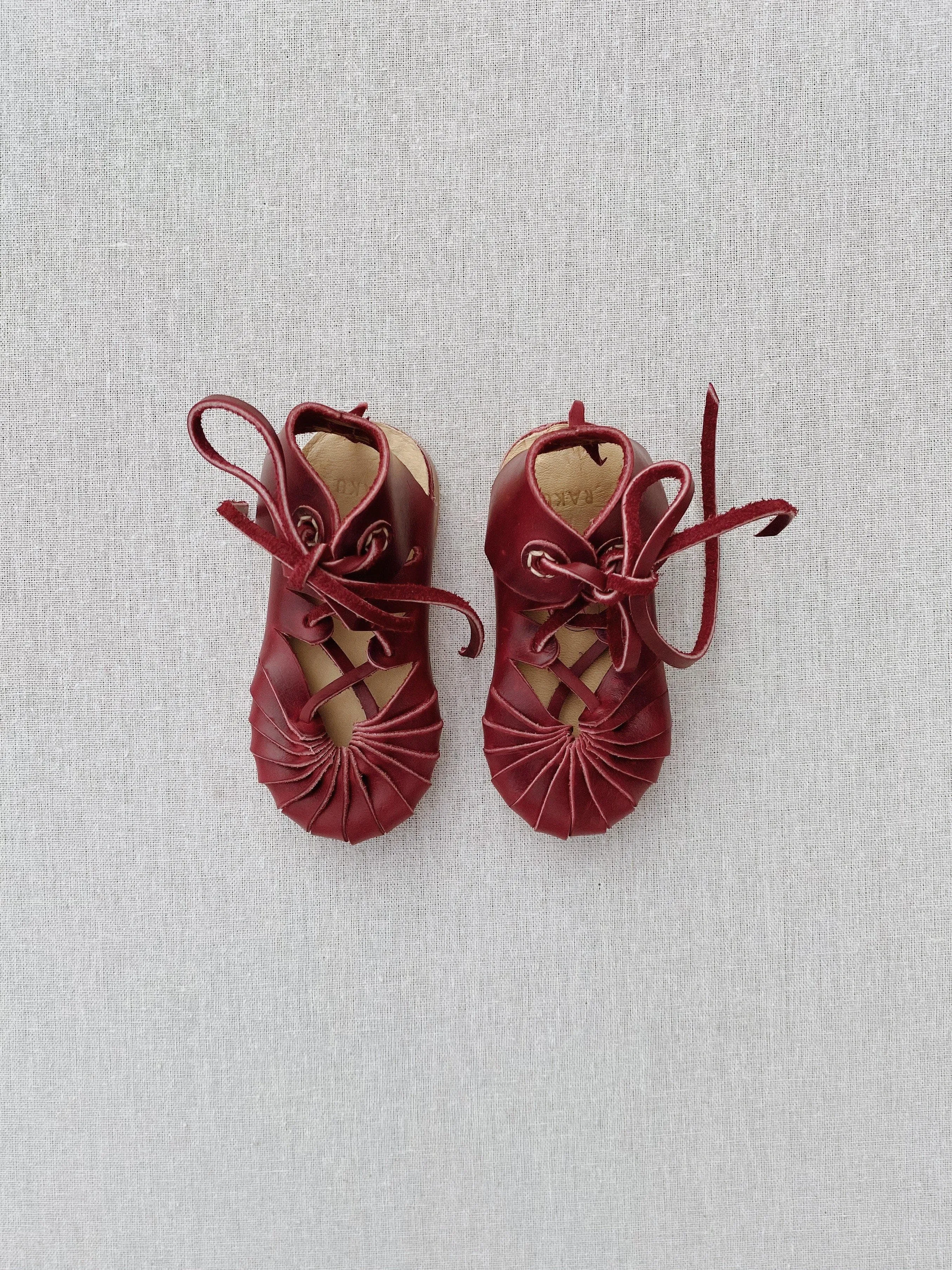 baby naska sandal in burgundy