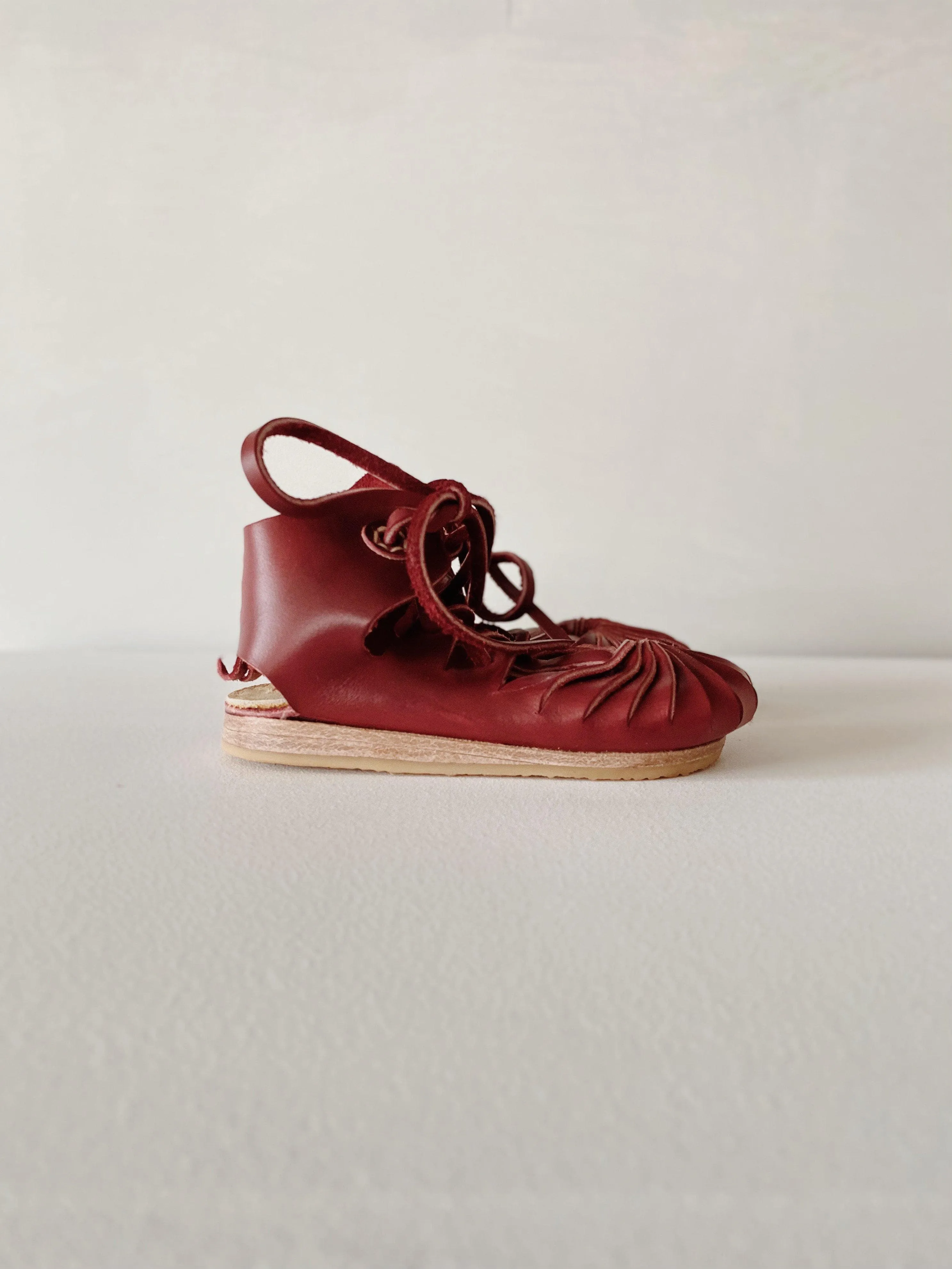 baby naska sandal in burgundy