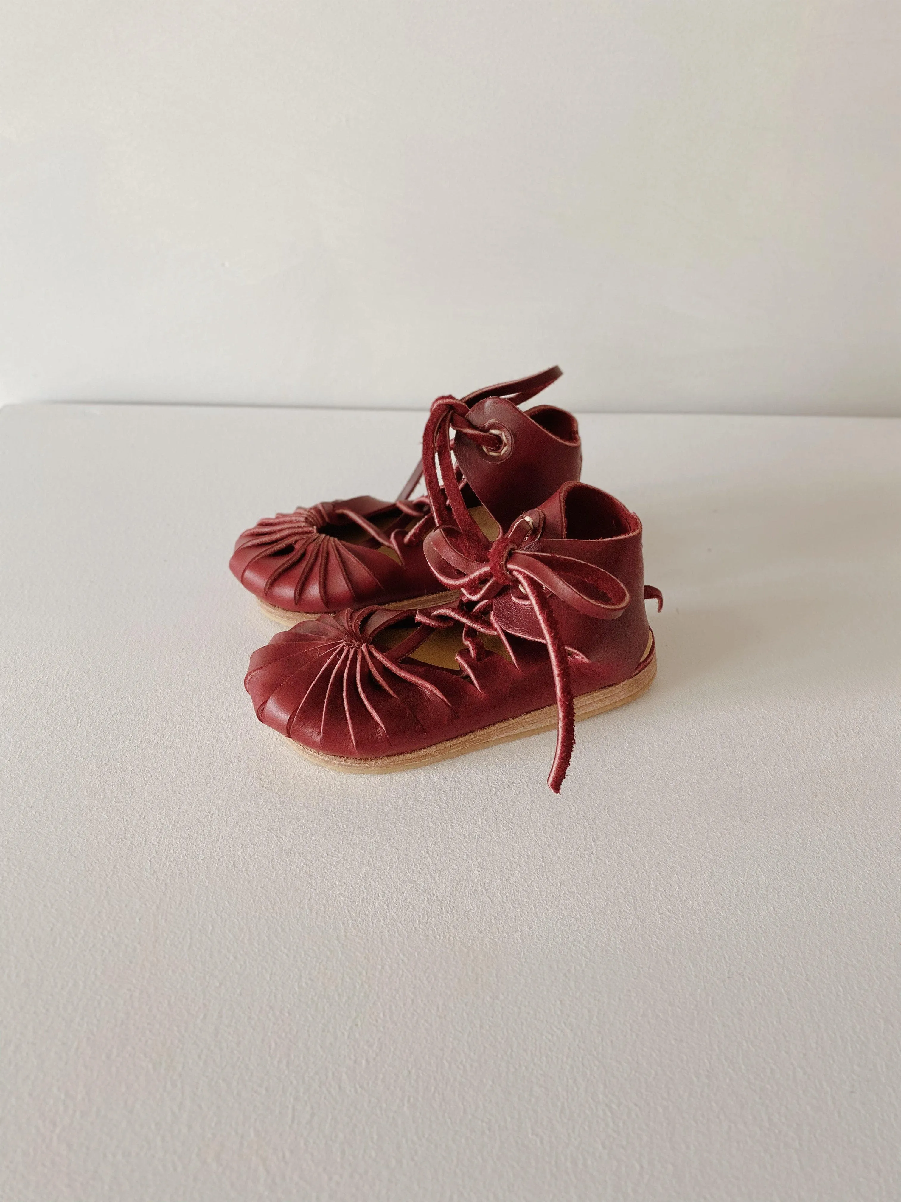 baby naska sandal in burgundy