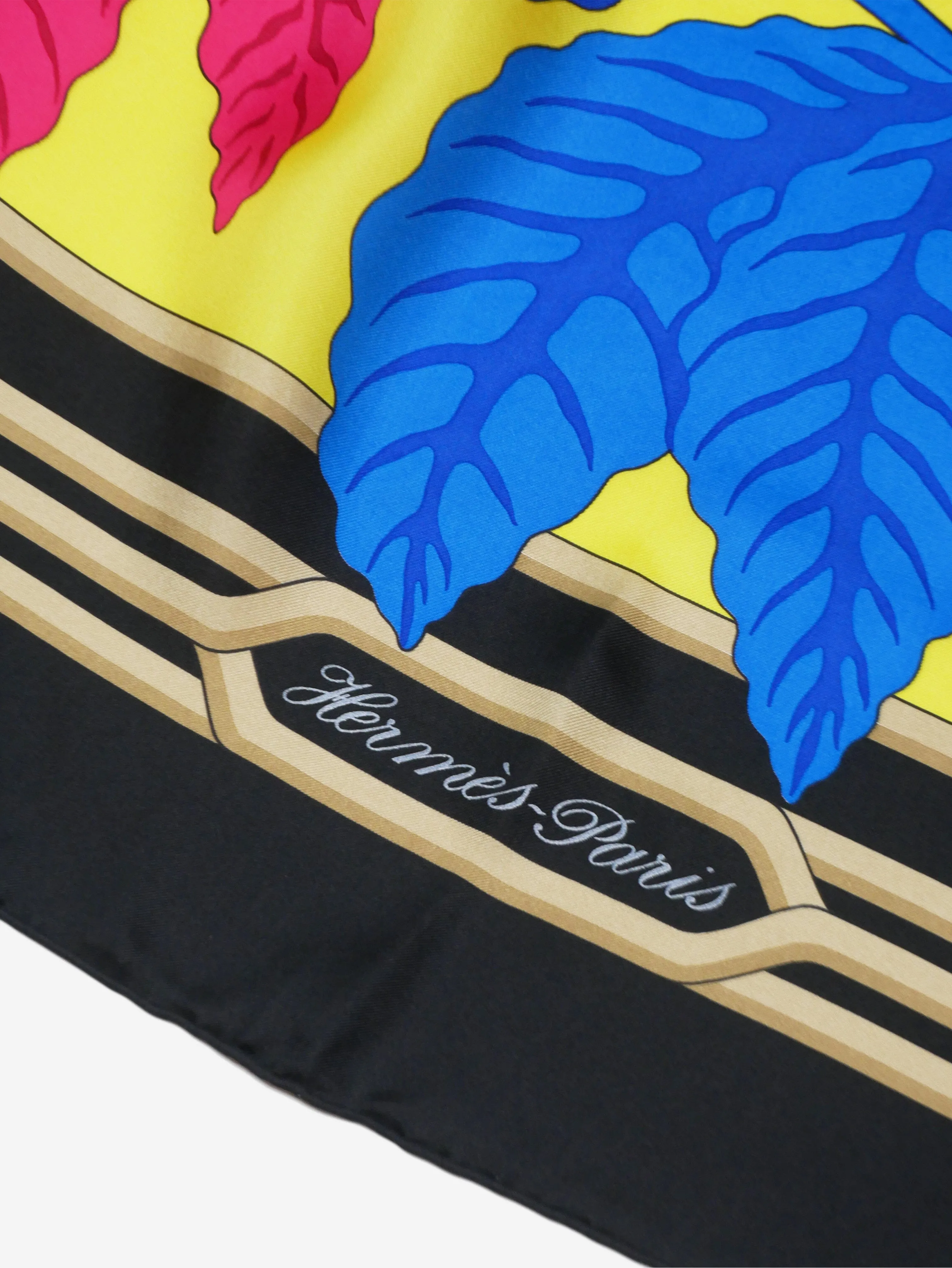 Multicoloured bird printed scarf